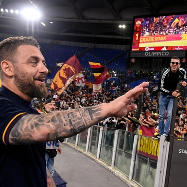 Roma, ufficiale: De Rossi rinnova con il club fino al 2027