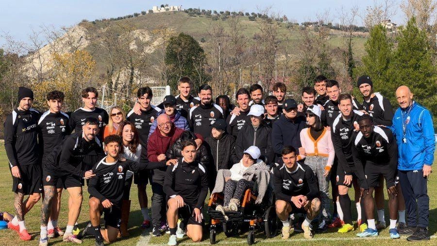 Una giornata di condivisione tra l'Anffas e l'Ascoli Calcio al Picchio Village. Prossimi impegni per le formazioni giovanili e la squadra femminile.