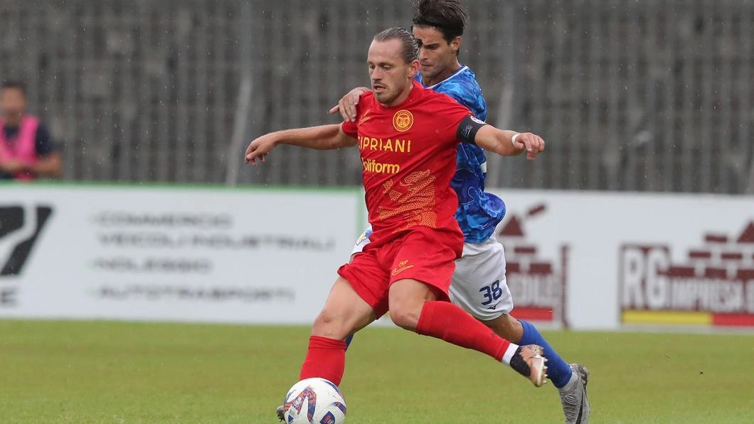 Paolo Rrapaj, 27enne capitano del Ravenna (foto Zani)