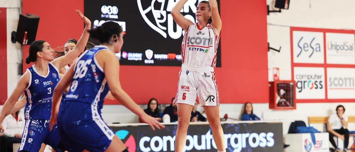 Use Rosa Scotti domina Cagliari: vittoria schiacciante 76-31 al Pala Sammontana