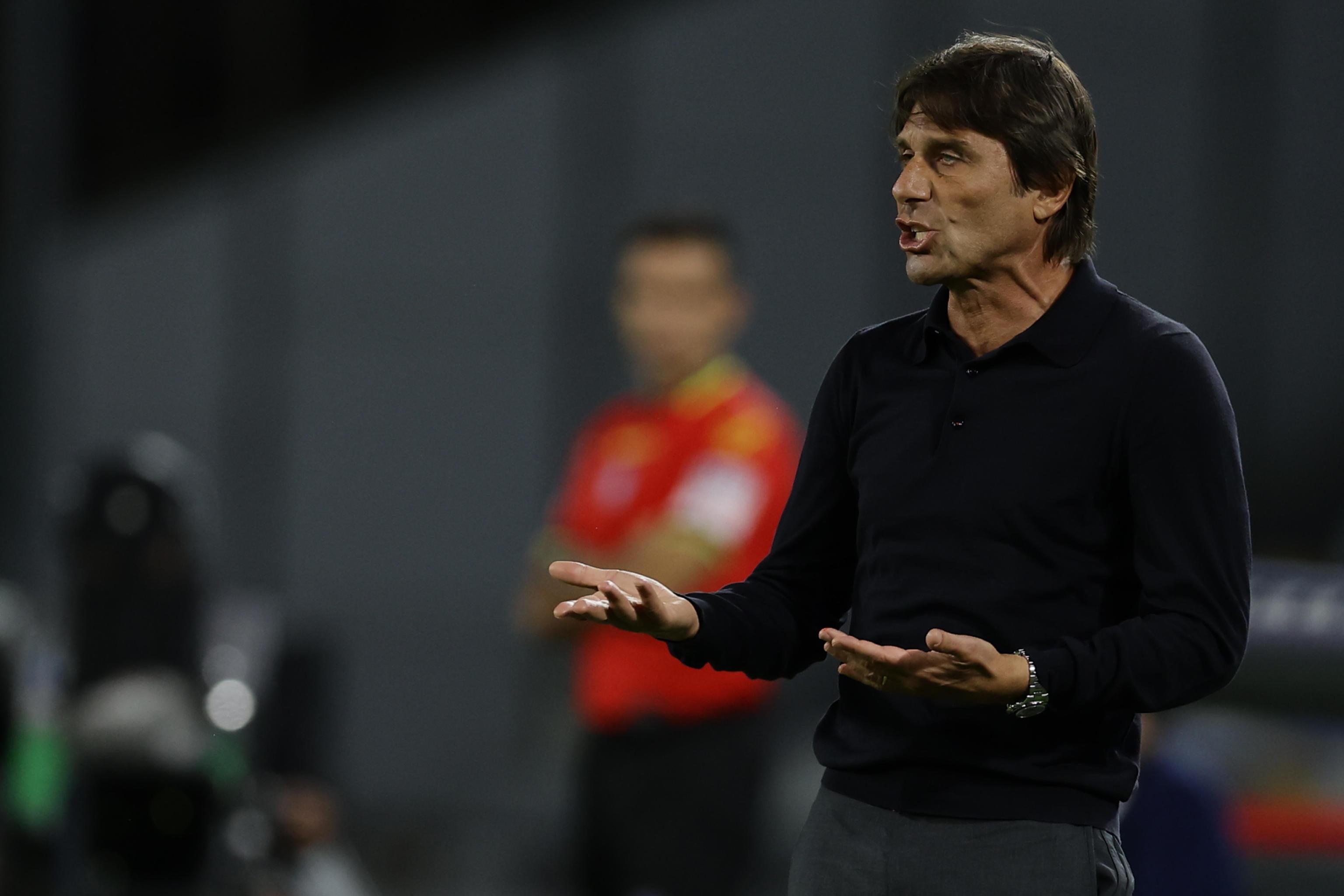 https://sport.quotidiano.net/image-service/view/acePublic/alias/contentid/NjNlYjU4MjctODI4NS00/0/antonio-conte-ansa.jpeg