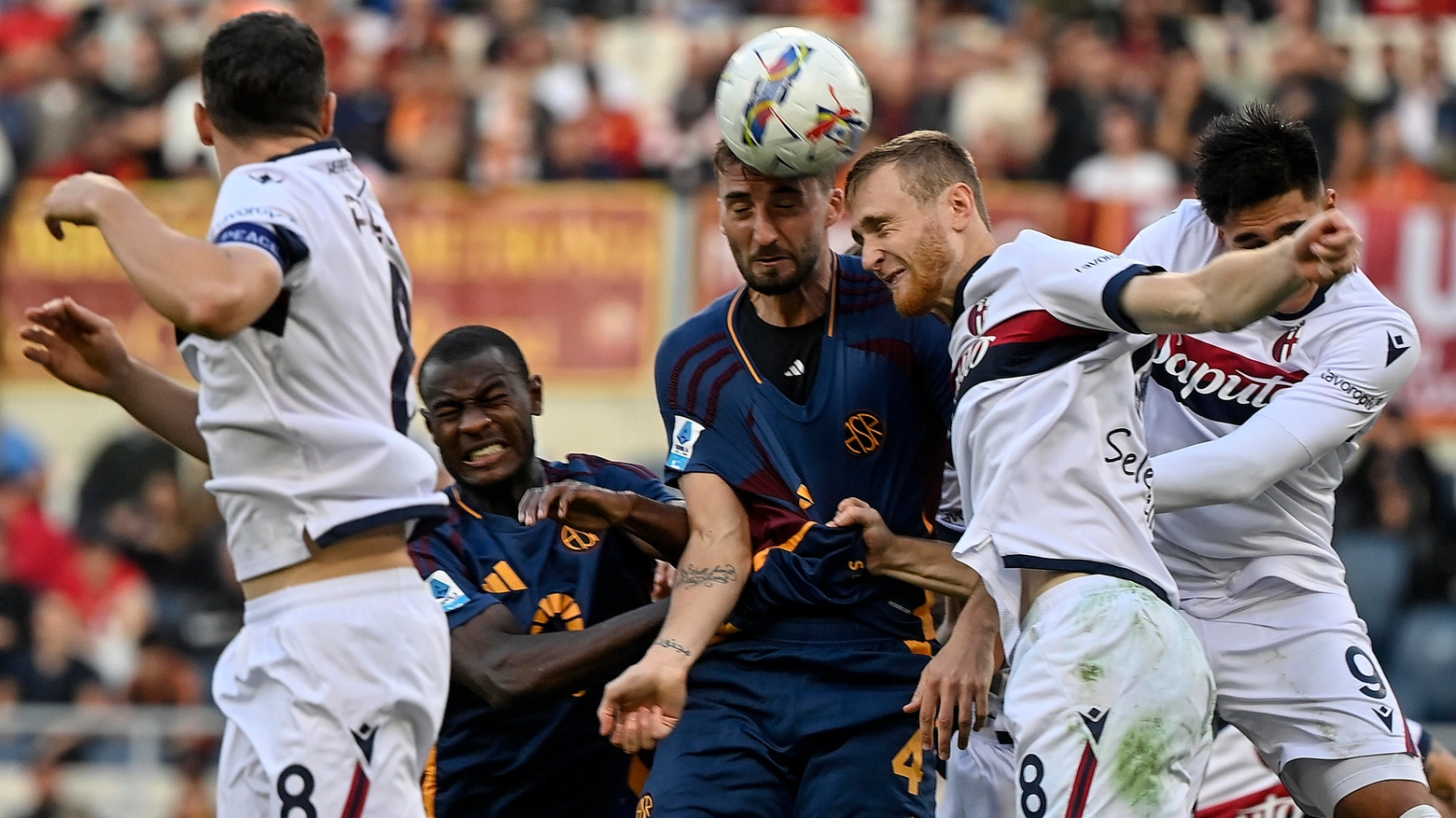 Roma-Bologna, un momento del match (foto Ansa)