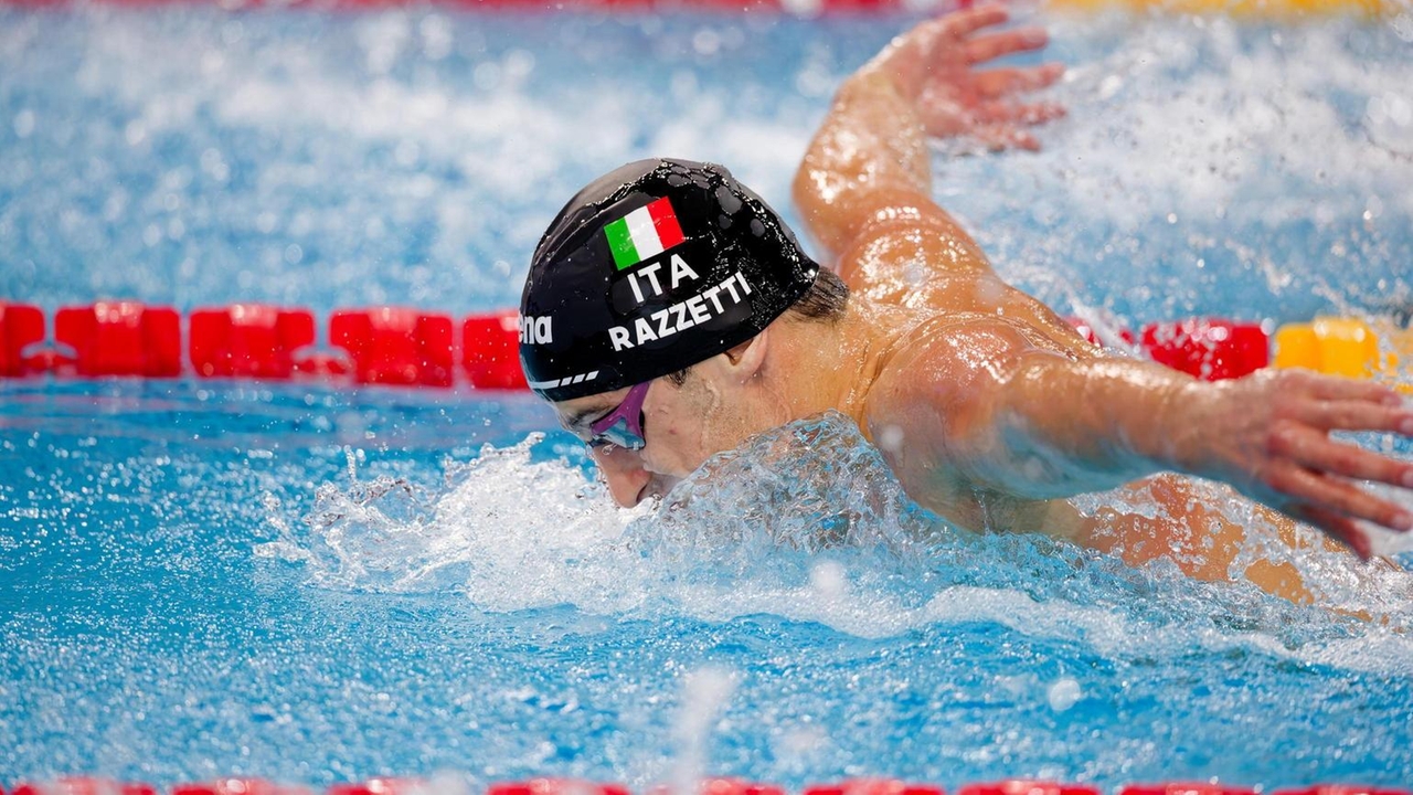 Nuoto: Mondiali 25 m, Razzetti bronzo nei 400 misti