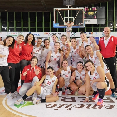 Basket - Serie "B» femminile interregionale. Le Mura suona la sesta. Stracciato Valdarno