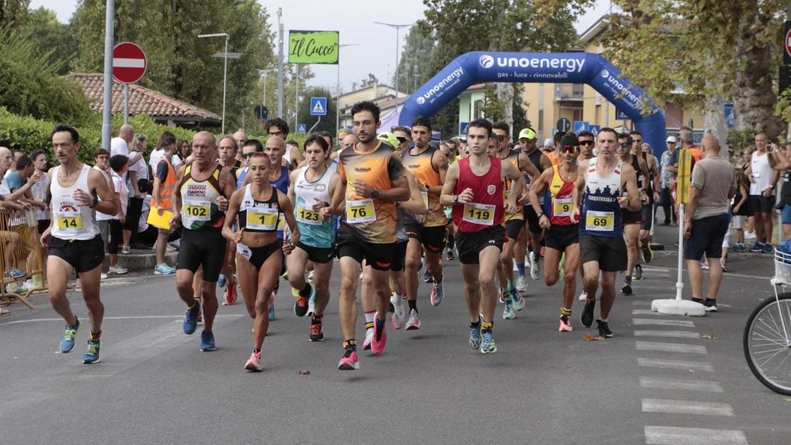 Podismo. ’CentoPassi’, ok Benati e Accorsi. Quasi novecento partecipanti