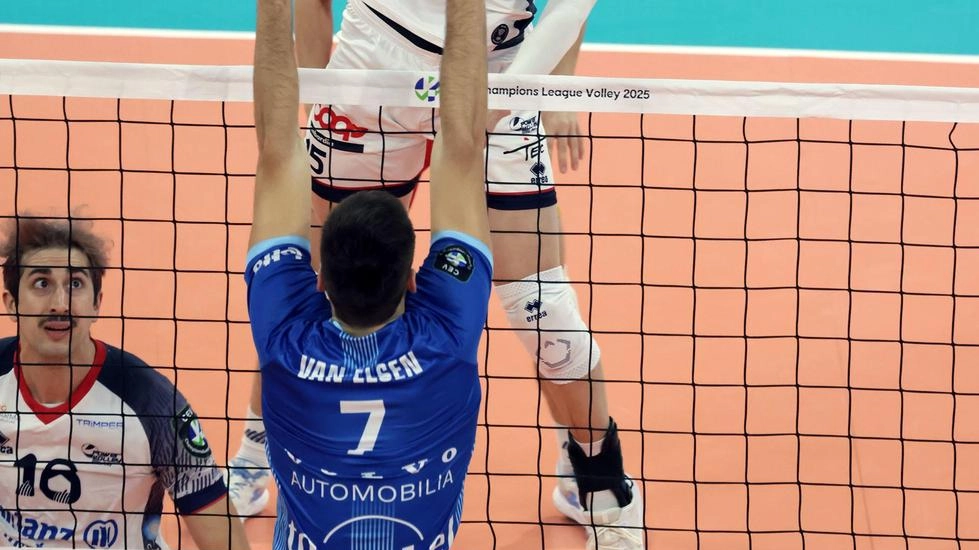 Powervolley, prima da urlo. Knack spaventa l’Allianz. Poi la rimonta da 0-2 a 3-2