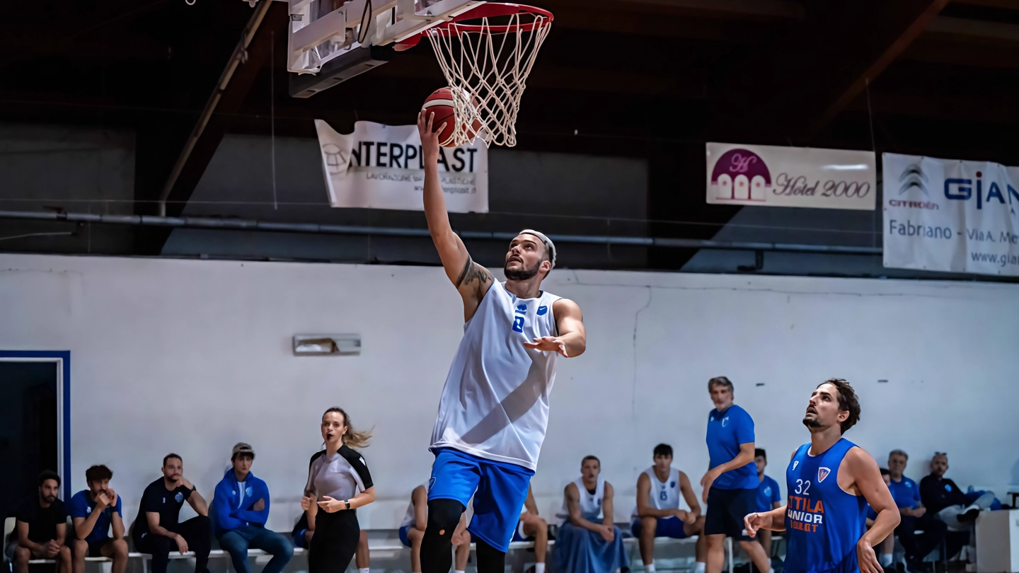 Due settimane al campionato, lavori in corso per le marchigiane