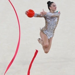 Alessia Maurelli si ritira a 28 anni, la capitana delle farfalle e leggenda della ginnastica ritmica dice basta