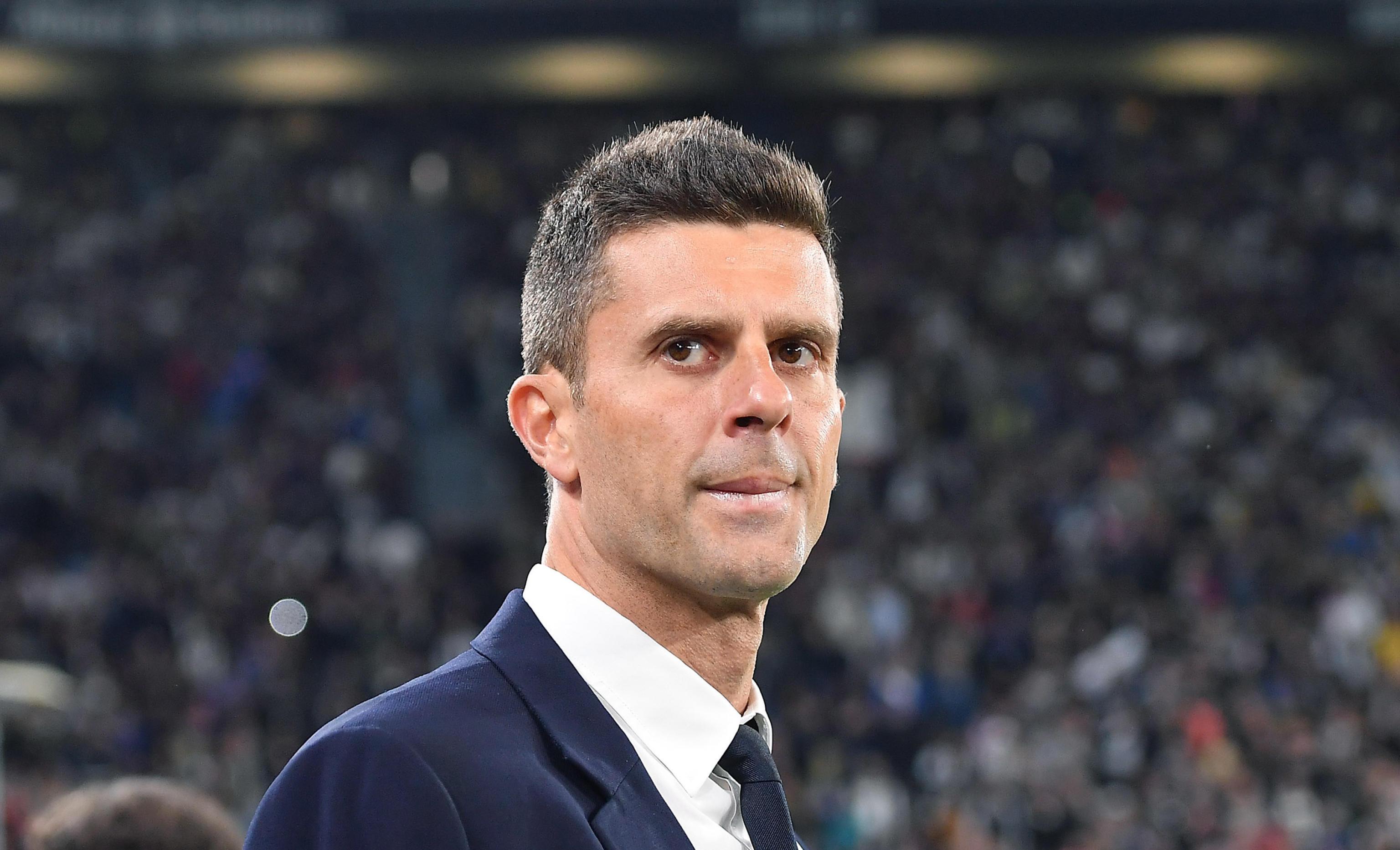 https://sport.quotidiano.net/image-service/view/acePublic/alias/contentid/NmE4NTEzNjMtMjg1MS00/0/thiago-motta.jpeg