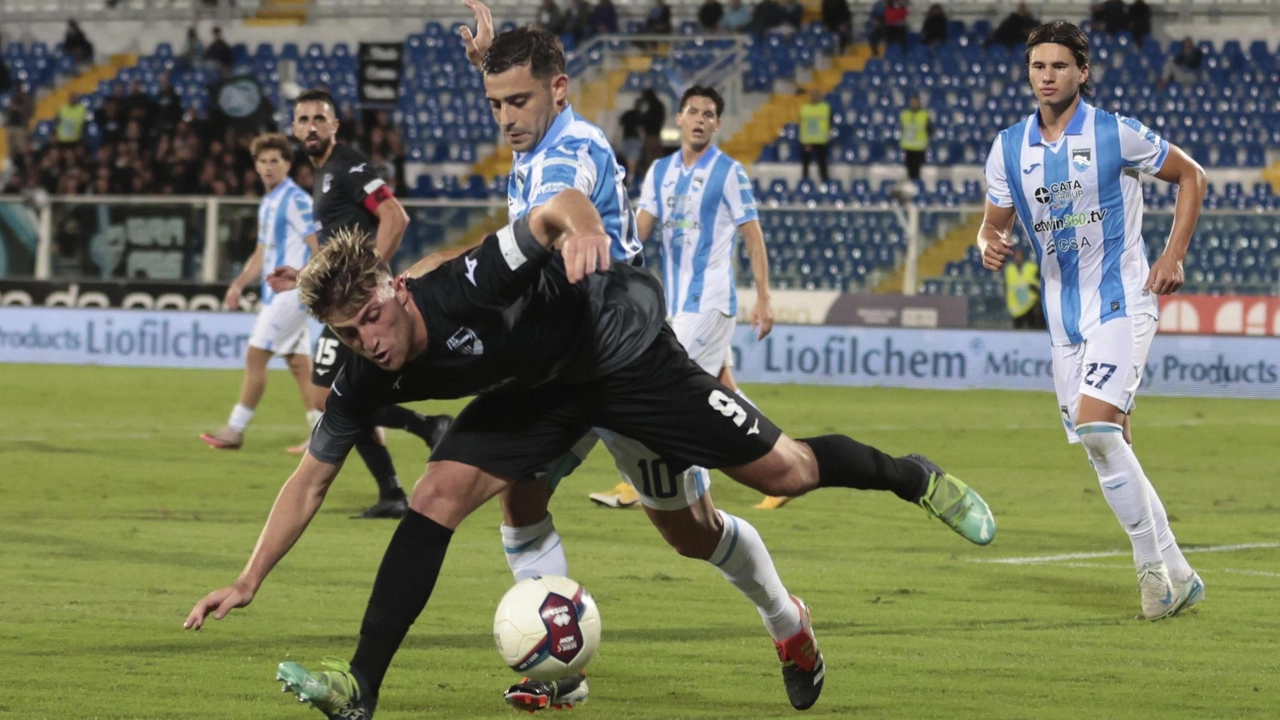 La Pianese si prepara alla sfida contro l'Entella dopo il pareggio con il Pescara. Odjer squalificato, Frey infortunato. Allenamenti intensi in vista della partita. Vendita biglietti in corso.