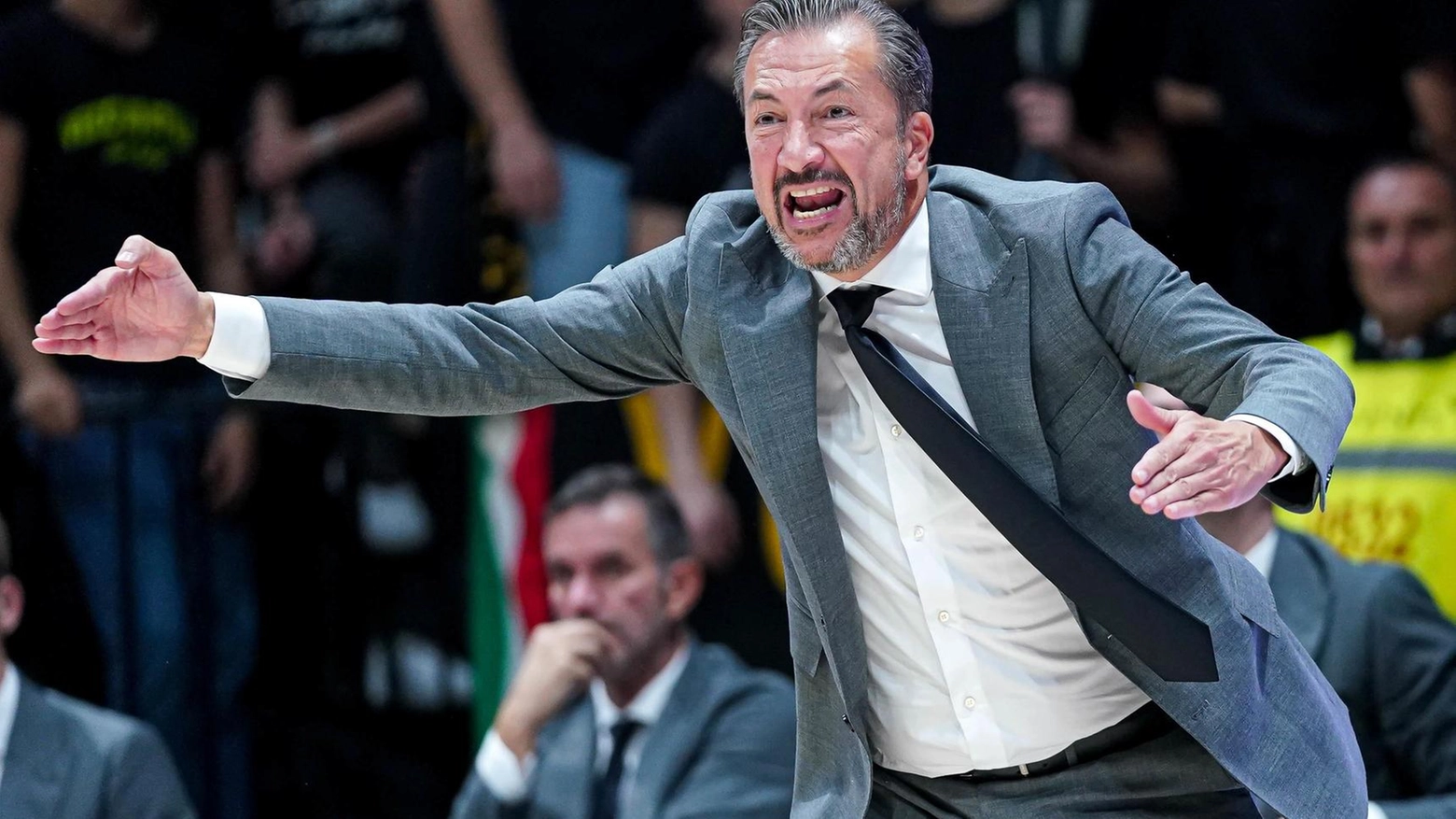 Virtus, la ricetta di coach Banchi: "Rimbalzi e spirito di sacrificio"