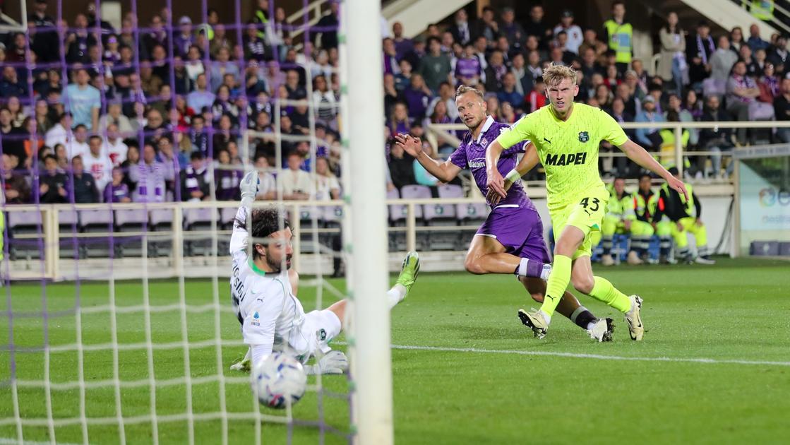 Fiorentina Sassuolo 5 1: la Viola dilaga nel secondo tempo. Emiliani nei guai