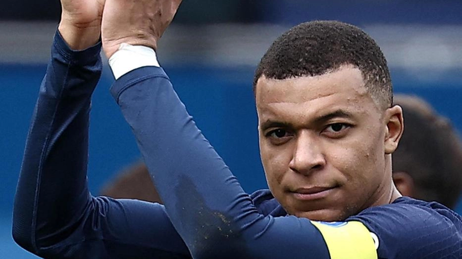 Mbappé, ecco l’addio al Psg: ma non nomina il Real