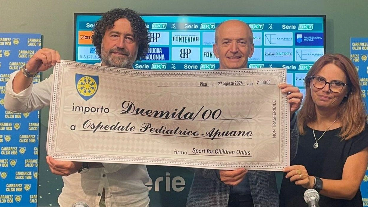 La Carrarese Calcio 1908 e la onlus "Sport For Children" lanciano un'asta benefica per le maglie "special edition" indossate in Serie B. I 15 donatori più generosi potranno seguire la partita Carrarese-Sassuolo dal Field Box. Le donazioni contribuiranno a sostenere l'associazione benefica "Un Cuore Un Mondo".