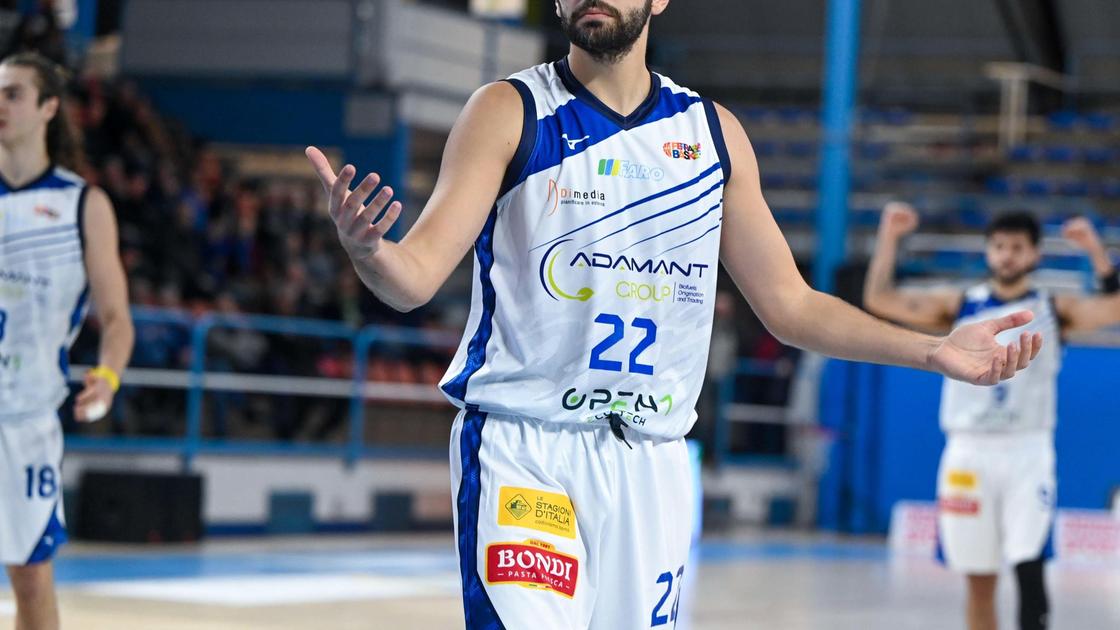 Basket serie B. Adamant acciaccata. Deve stringere i denti