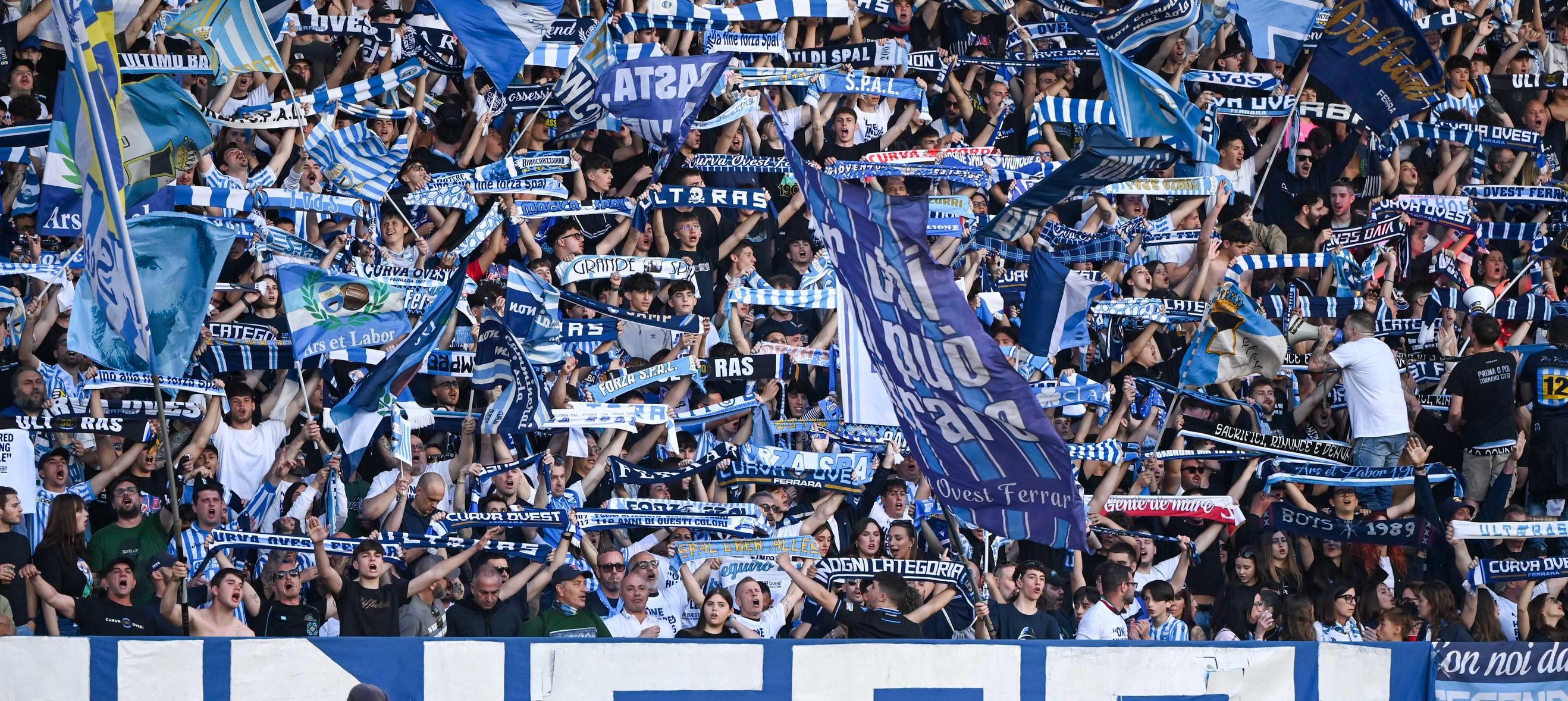 https://sport.quotidiano.net/image-service/view/acePublic/alias/contentid/NzBiMDU3NTYtNmQ1MC00/0/spal-tacopina-perde-ufficialmente-lutilizzo-delle-due-strutture-di-gioco-bando-cresce-ancora-la-concorrenza.jpeg