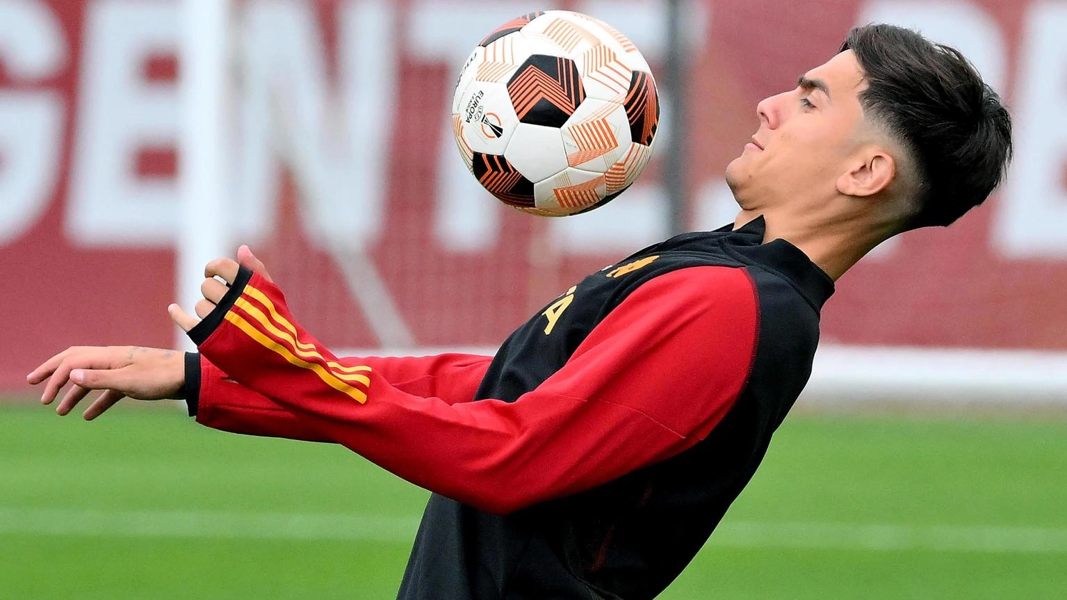 Roma: Dybala recuperato, parte con la squadra per la Germania