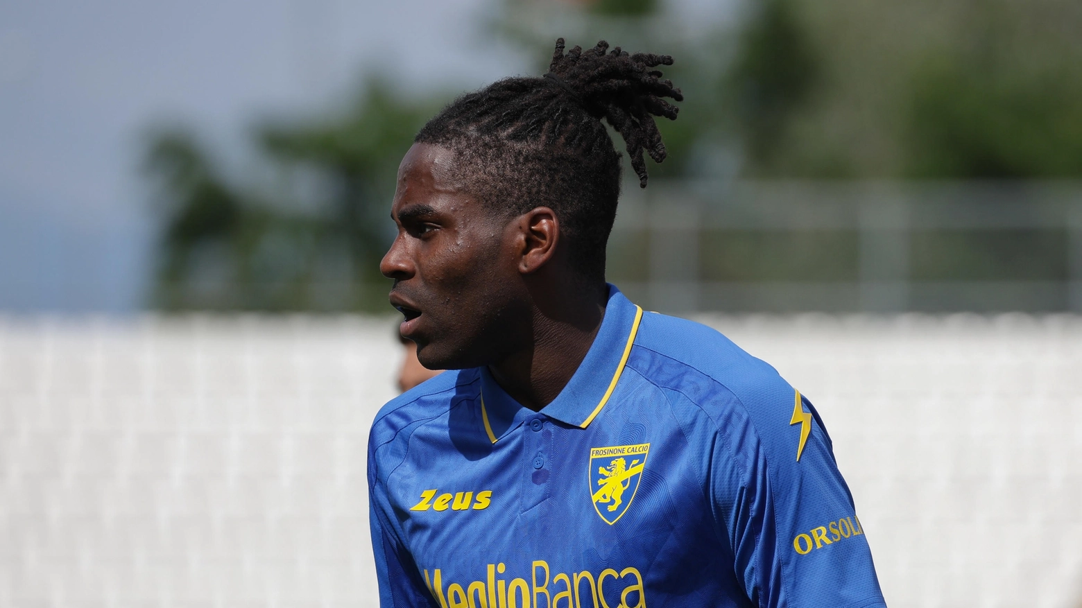 Caleb Okoli, difensore 23enne di proprietà dell'Atalanta. Rientrerà a Zingonia dopo un anno di prestito al Frosinone