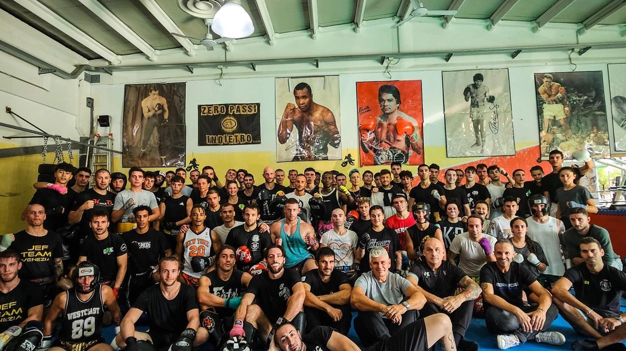 BOXE Sabato scorso presso la palestra di Ferrara Boxe, organizzato dal coach Zucco, si è svolto uno “Sparring day” di atleti...