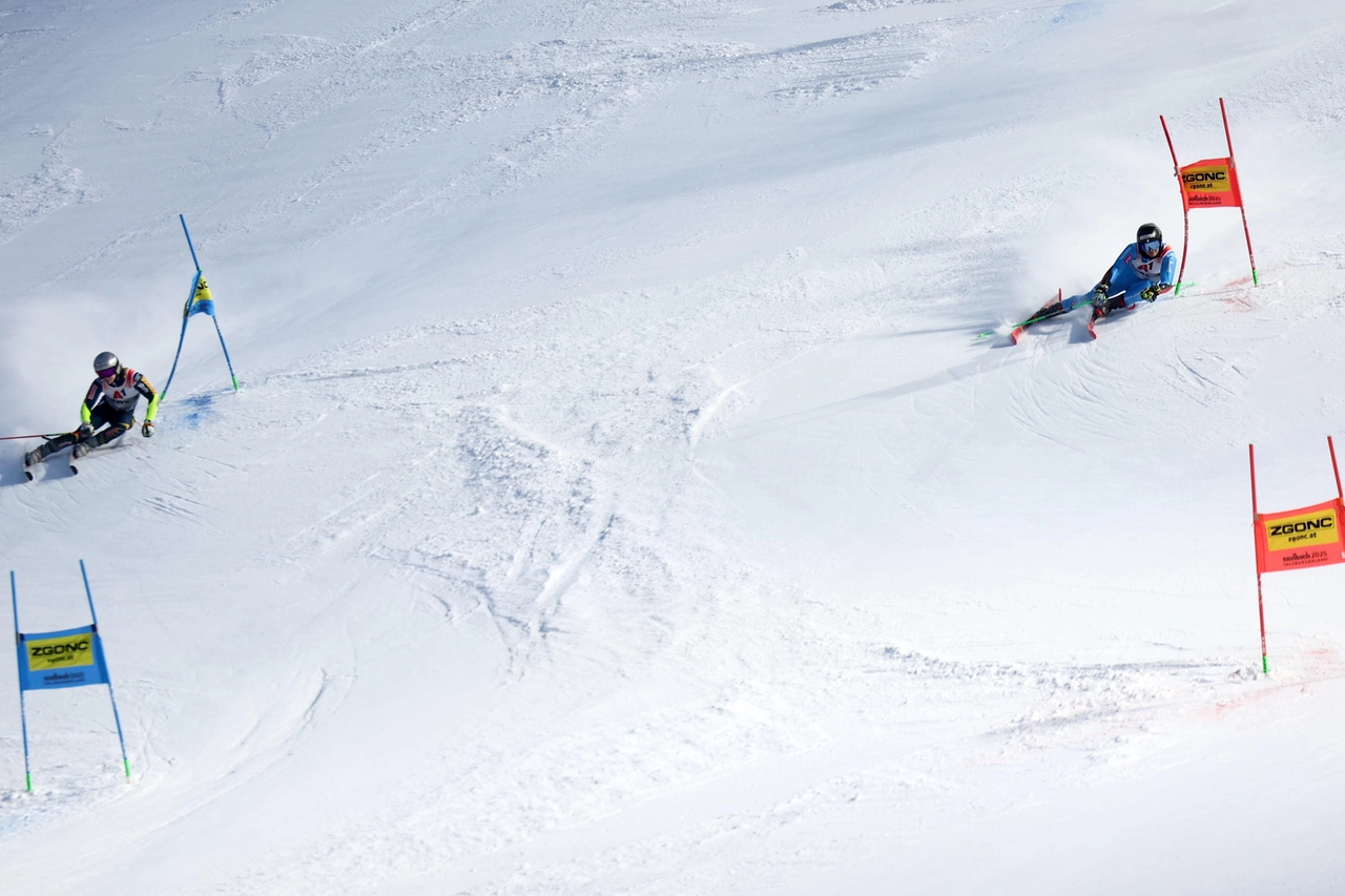 Filippo Della Vite during the mixed team parallel at the 2025 Alpine Ski World Championships (Ansa)