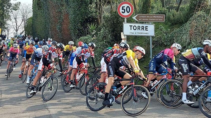 Ciclismo: domani il Trofeo Menci con 172 dilettanti a Castiglion Fiorentino