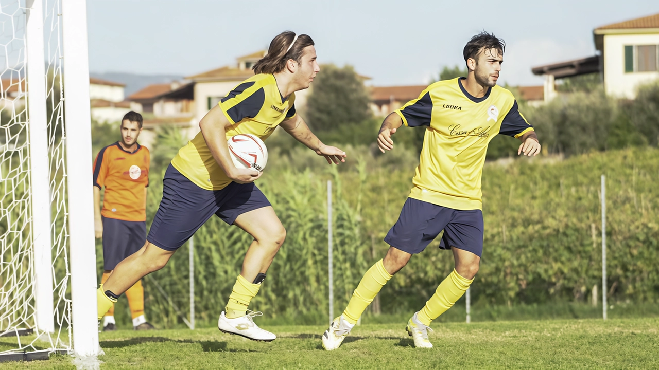 Morelli recupera subito il pallone dopo aver siglato l’1-1 del Lazzeretto