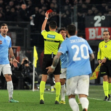 Lazio-Milan 0-1: Okafor decide una partita nervosissima, con ben 3 espulsi