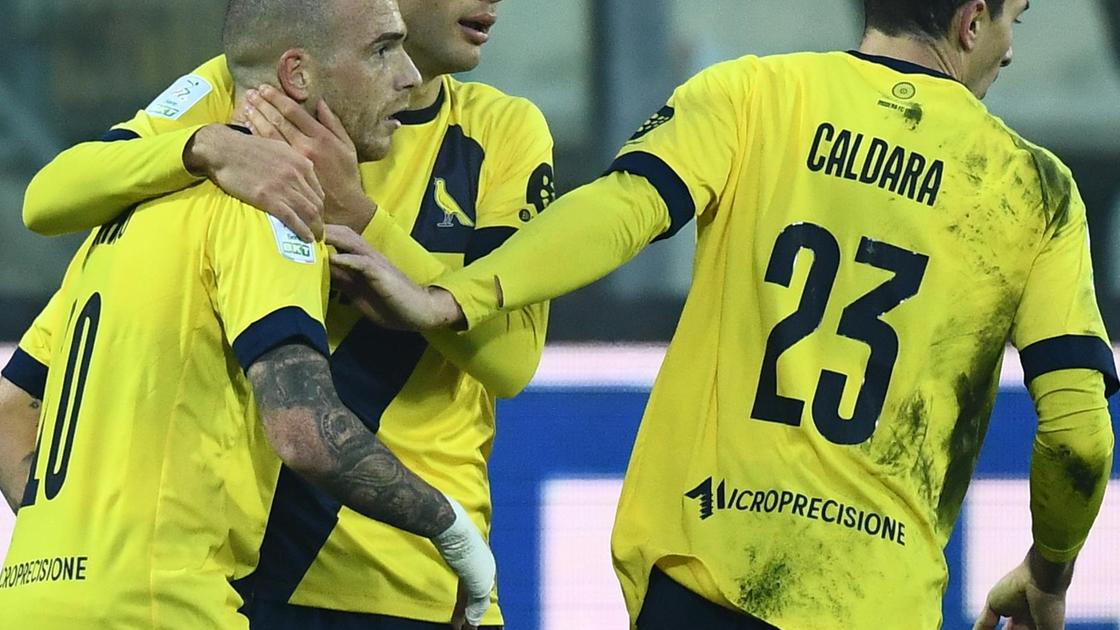 Antonio Palumbo salva il Modena con un gol decisivo contro la Salernitana