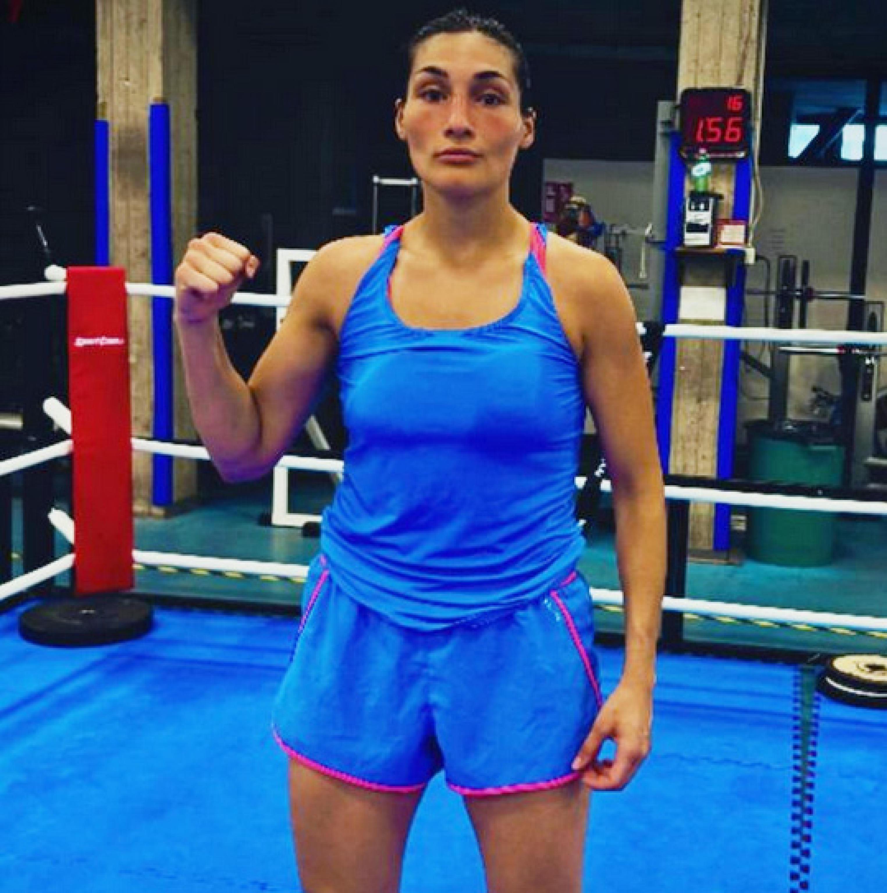 Boxe, Angela Carini oltre le polemiche sul caso Khelif: torna e vince l’ottavo titolo italiano