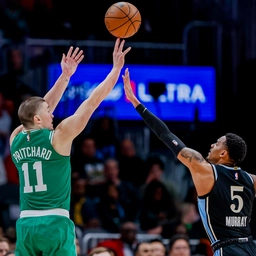 Nba, Boston travolge i Clippers. Brooklyn sorprende Golden State