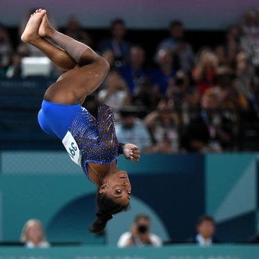 Parigi: terzo oro per Simone Biles, vince nel volteggio