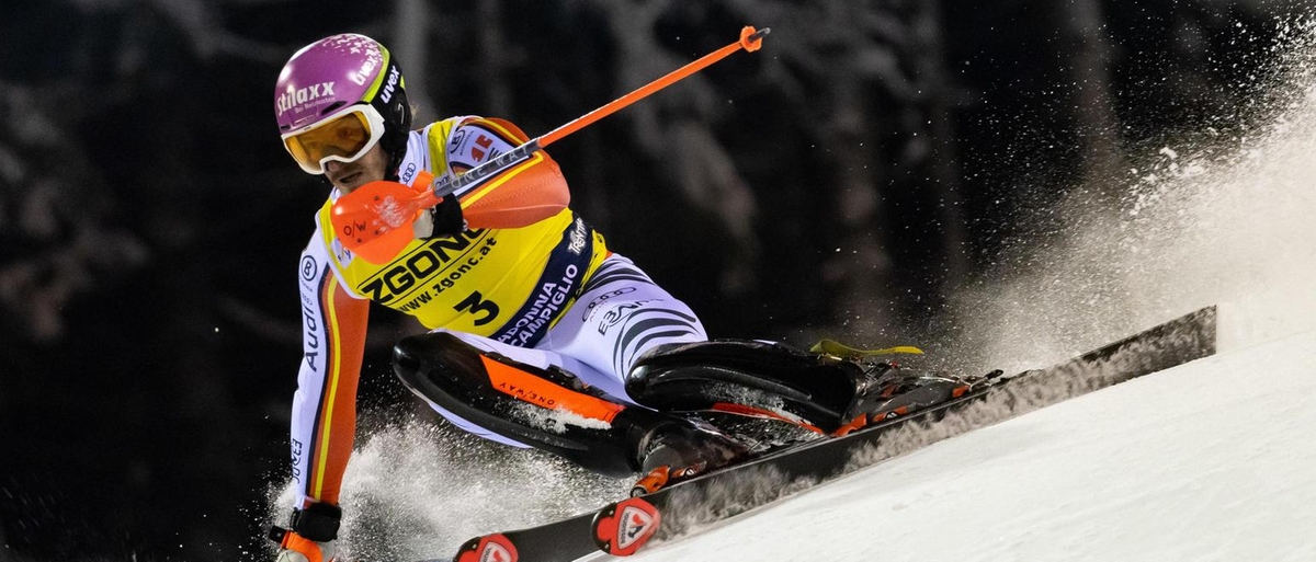 Linus Strasser guida lo slalom speciale di Schladming, Vinatzer miglior azzurro