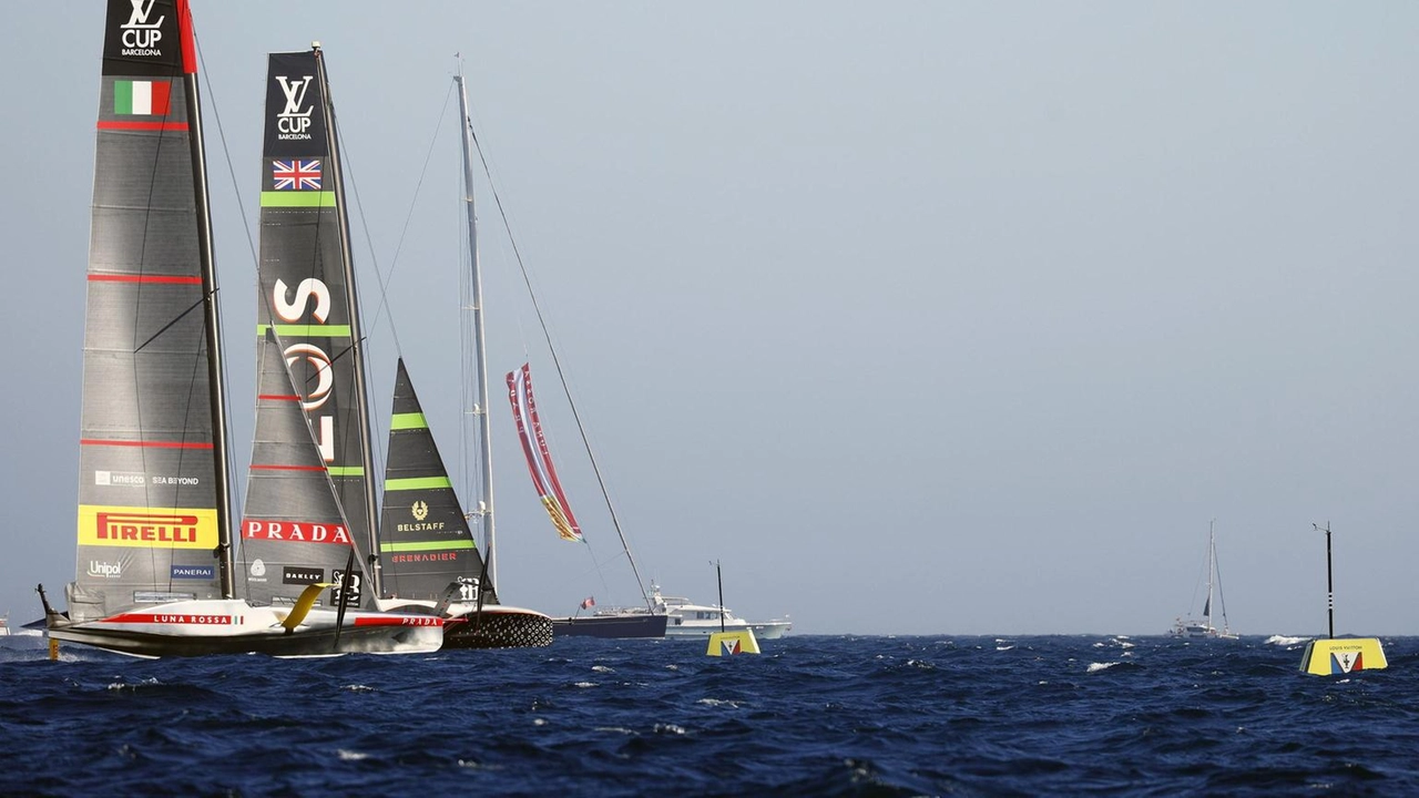 Il via con due ore di ritardo, Luna Rossa-Ineos restano sull'1-1