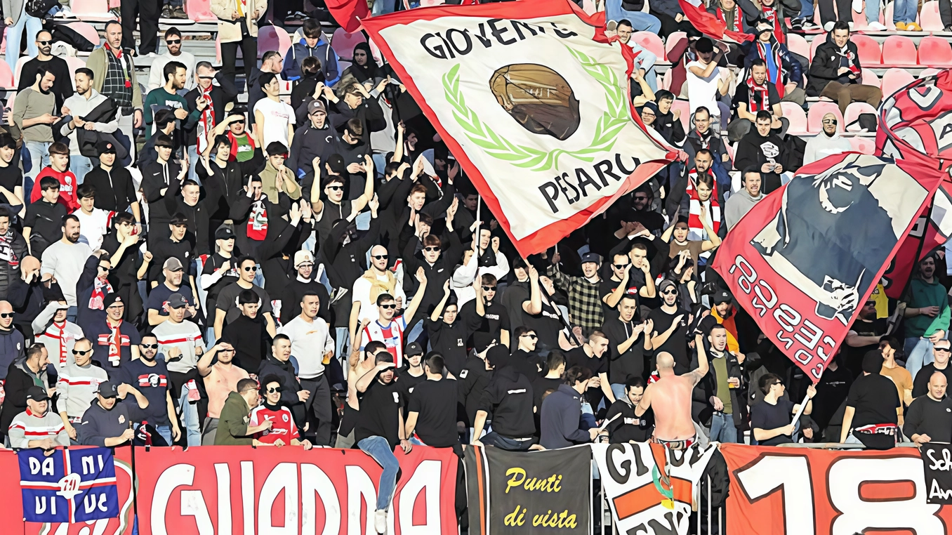 Vis, tifosi mobilitati per il derby di Rimini. Nuova affiliazione con la Fenix di Napoli