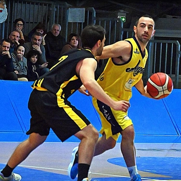 Basket serie C. Angels sulla vetta aspettano Osimo. Titani in viaggio contro l’Urbania