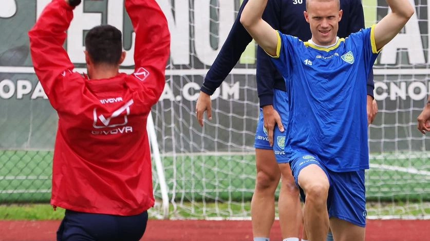 Calcio Serie B Carrarese, primo allenamento ai Marmi