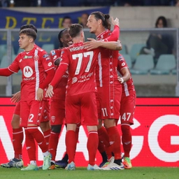 Monza, prima vittoria stagionale: a Verona 3-0 per i brianzoli