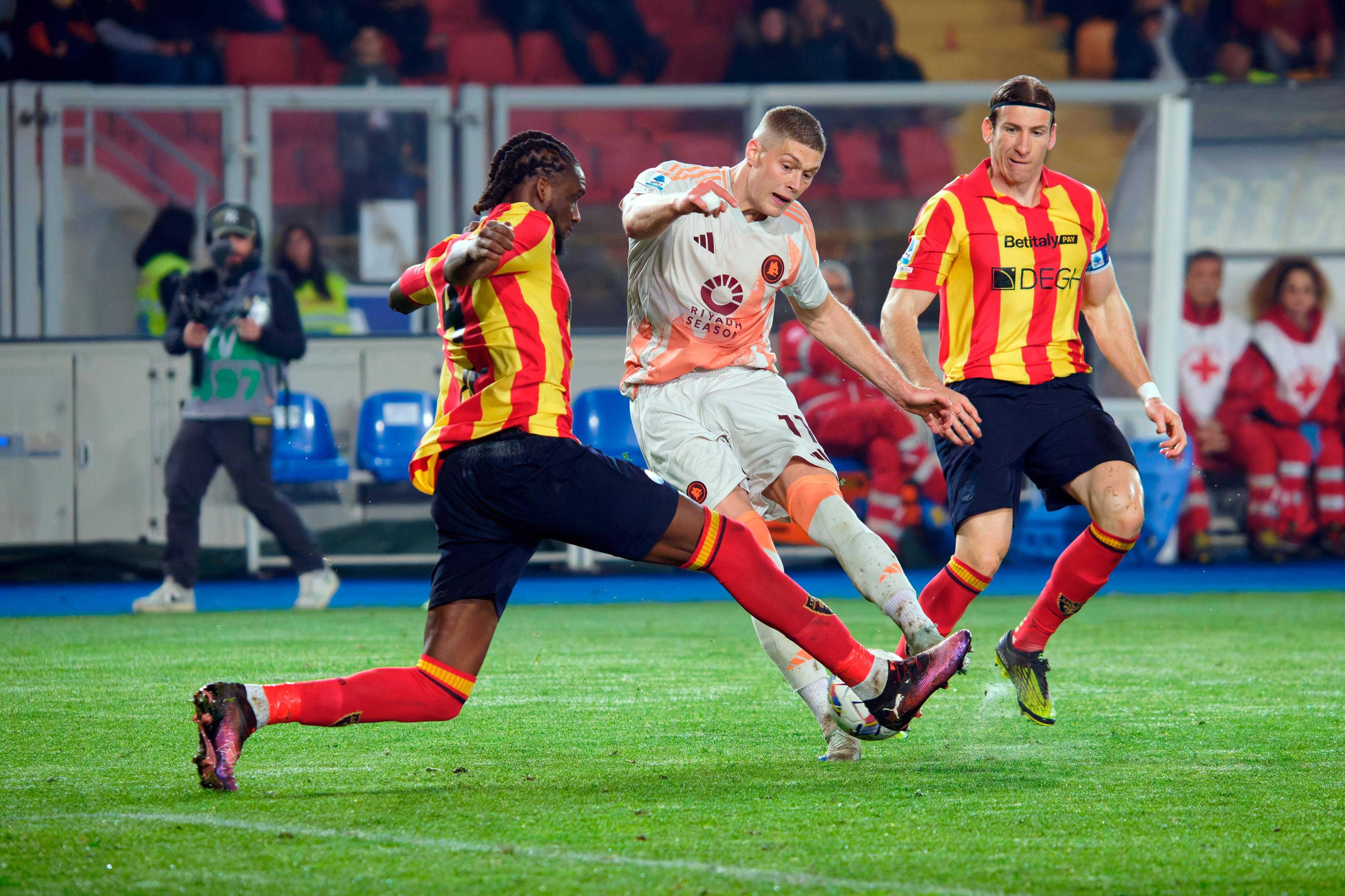 L’analisi del da Sport.quotidiano.net L’analisi del successo della Roma sul Lecce