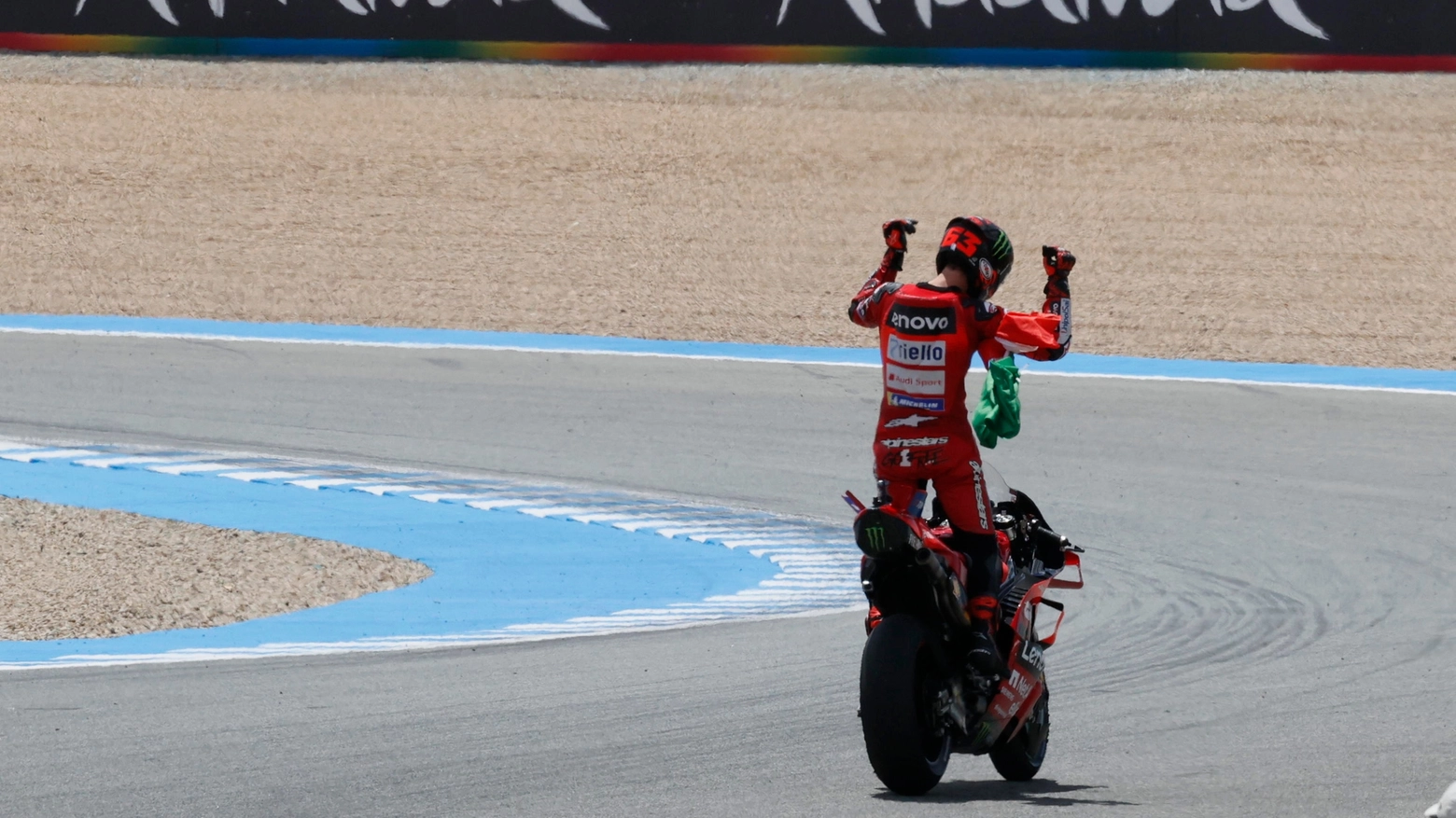 Il direttore generale di Ducati applaude il suo campione del mondo, ma c’è anche Marquez definito “campione ritrovato”