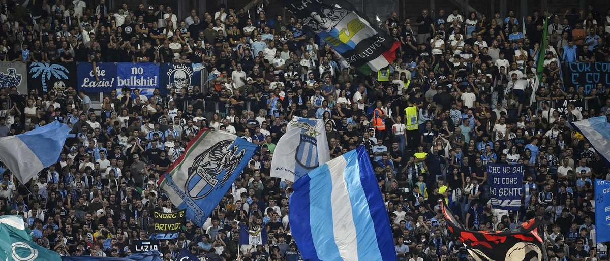 Calcio: Lazio, tifosi fermati ad Amburgo ma 'nessun arresto'