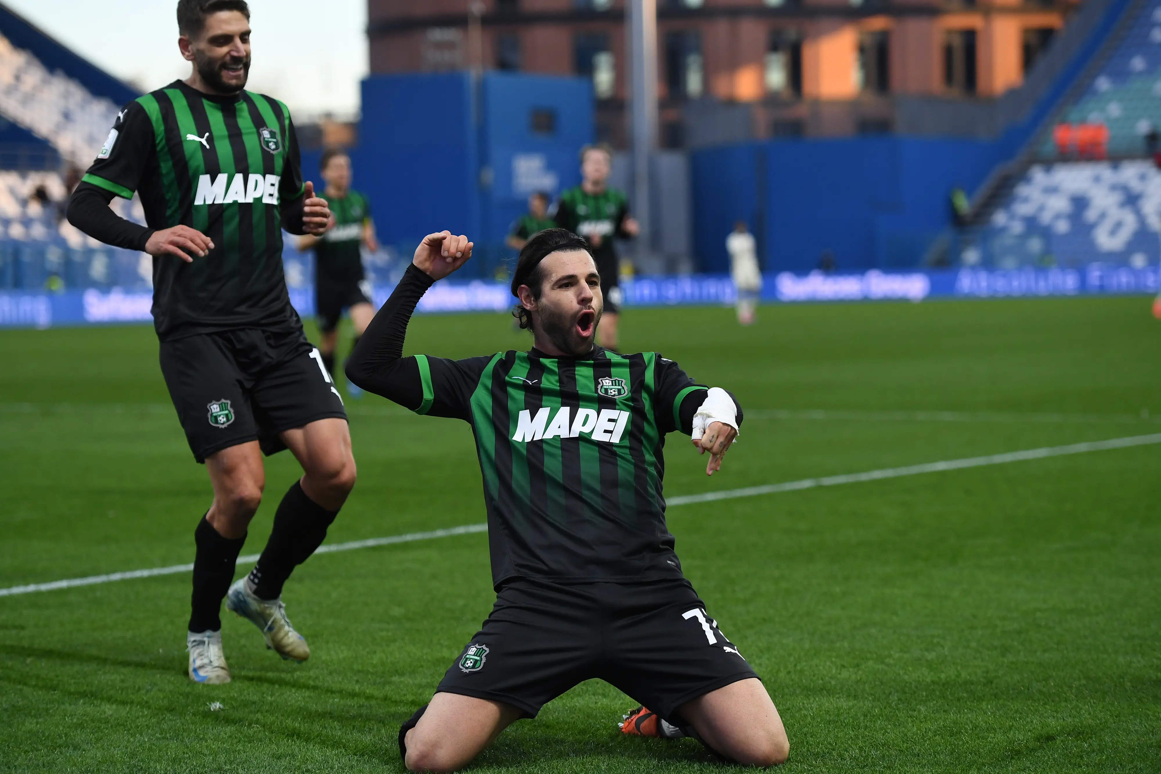 Sassuolo Salernitana 4-0, i neroverdi agganciano la vetta della classifica