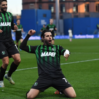 Sassuolo Salernitana 4-0, i neroverdi agganciano la vetta della classifica