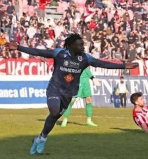 https://sport.quotidiano.net/image-service/view/acePublic/alias/contentid/ODliYzNjZGQtZWM5My00/0/vis-cannavo-in-partenza-e-tre-colpi-in-arrivo.jpeg