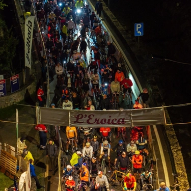 Ciclismo: il grande successo dell’Eroica. Le bici, i paesaggi, l'amicizia