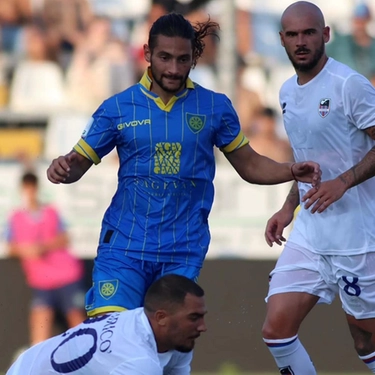 Carrarese Si torna a lavorare allo stadio dei Marmi. Calabro prepara lo storico match con il Cagliari