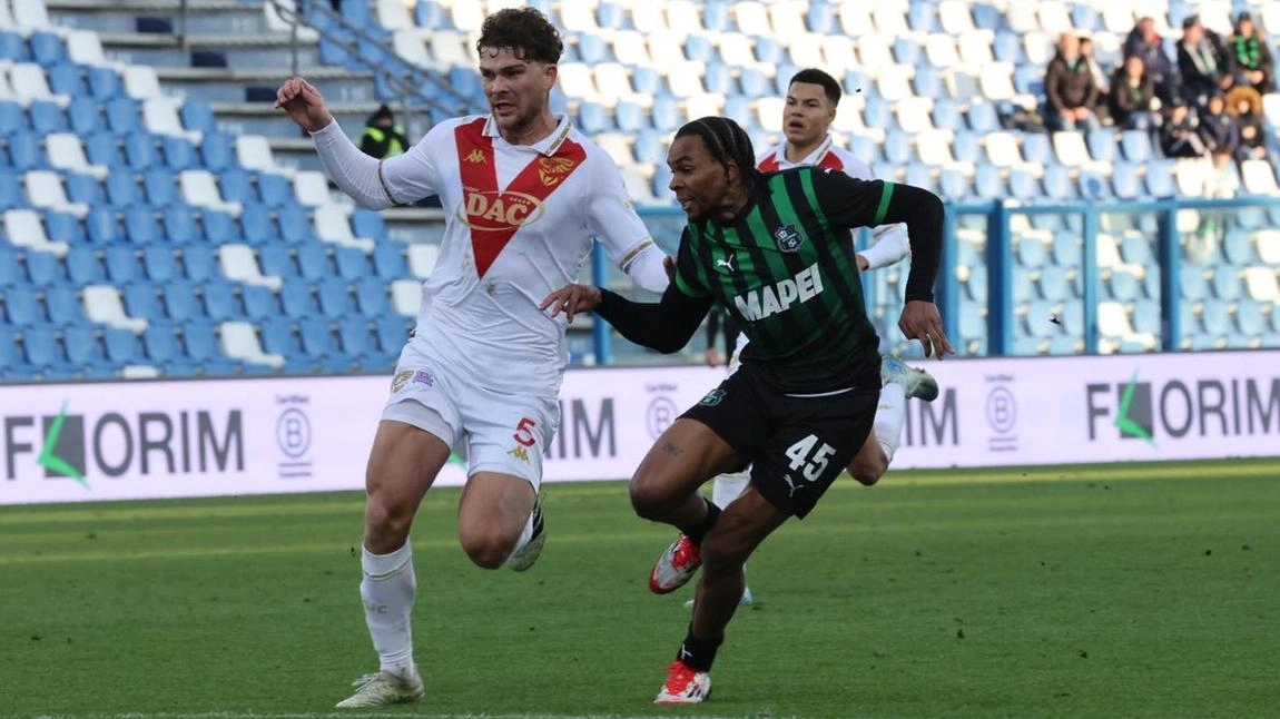 Il francese ha chiuso la contesa segnando il suo 13esimo gol in 23 gare Il francese ha chiuso la contesa segnando il suo 13esimo gol in 23 gare