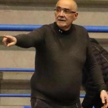 Basket Nella Coppa Toscana “Franco Bugliesi“. I Legends debuttano in riva degli Etruschi. Fiorani teme le assenze