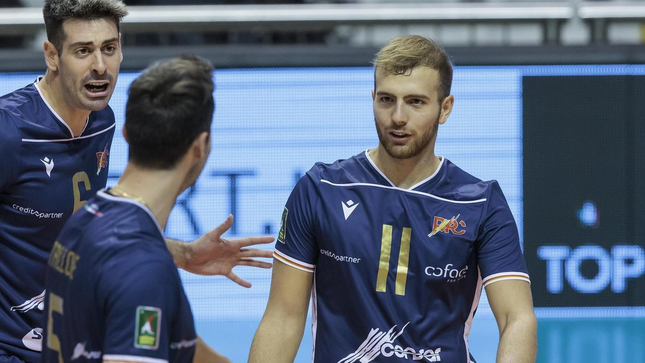Volley serie A2 Russo dopo la sconfitta costata il primo posto: "Resettiamo tutto e pensiamo alla trasferta con Pineto" Volley serie A2 Russo dopo la sconfitta costata il primo posto: "Resettiamo tutto e pensiamo alla trasferta con Pineto"