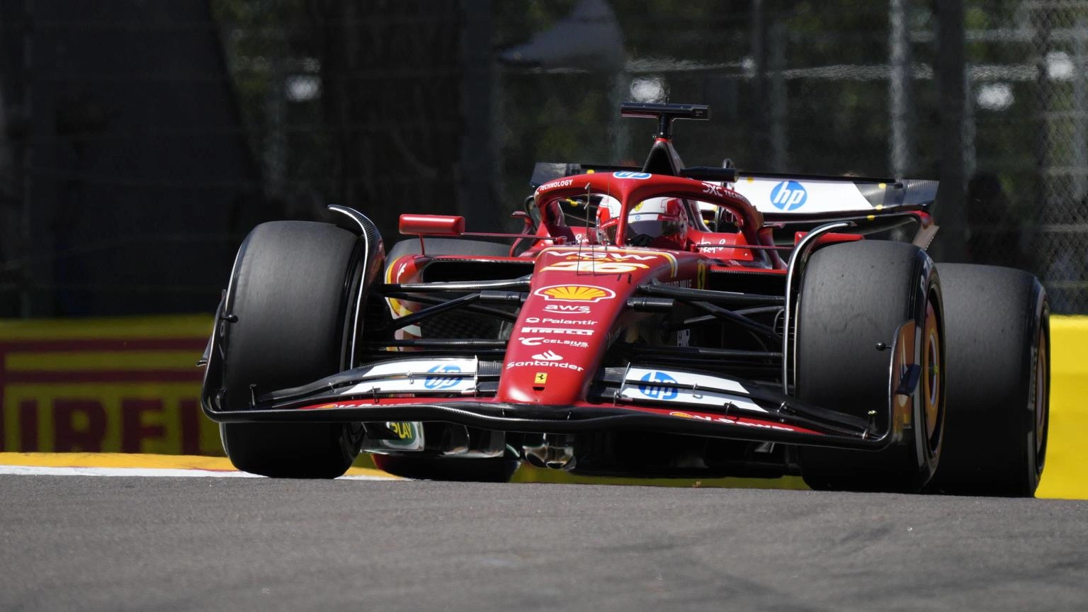 F1: Imola; Ferrari Leclerc vola in libere 1, solo 5/o Verstappen