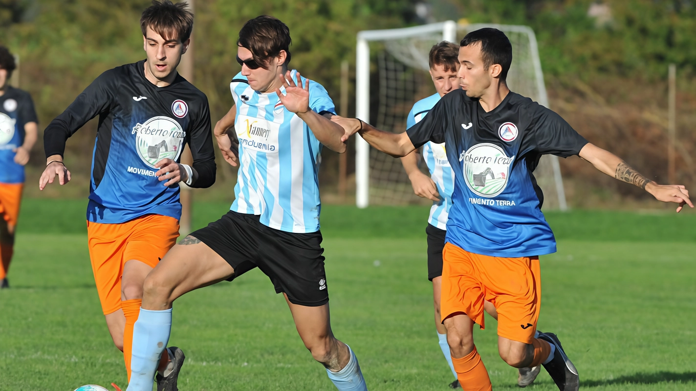 Il Gambassi conserva il secondo posto dopo il pareggio con la Dinamo Florentia .